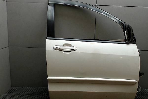 Задние двери мазда мпв. Дверь Mazda MPV 2005. Дверь передняя Мазда МПВ 2. Двери Мазда МПВ 2003. Мазда 2002 MPV дверь.